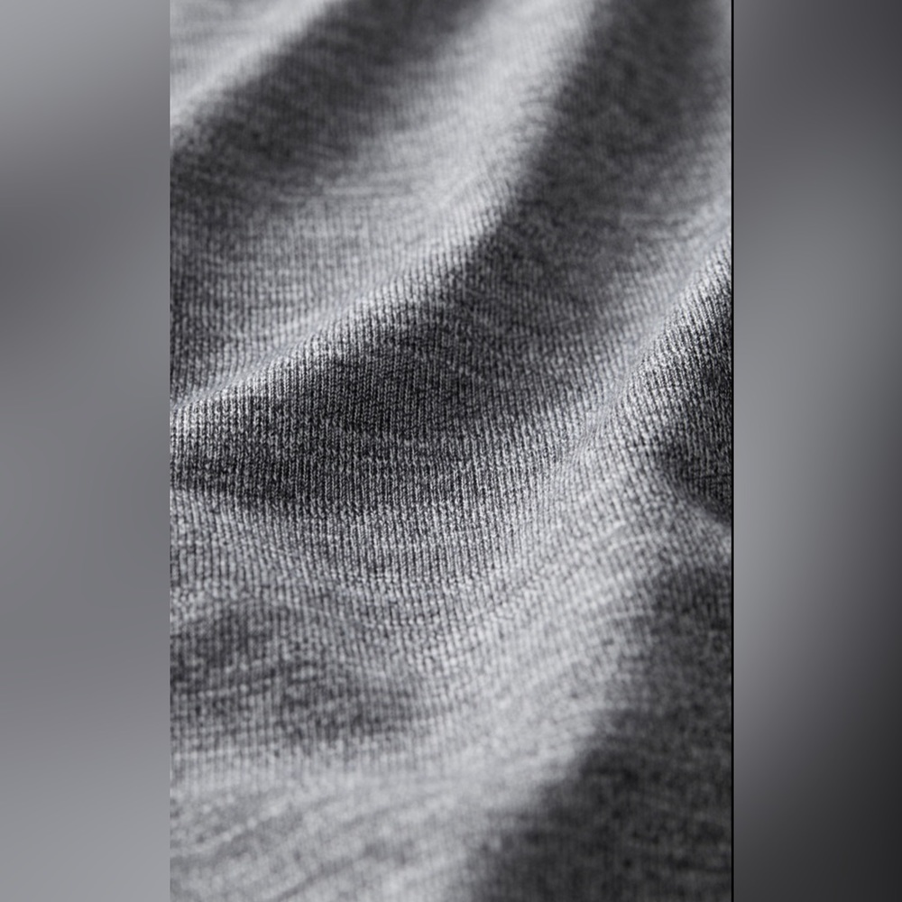 Fabletics “Grey” The Front Row Tee - image 3